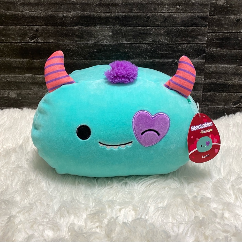 🆕 SQUISHMALLOWS LEON THE MONSTER VALENTINES DAY HEART EYE STACKABLES PLUSH
